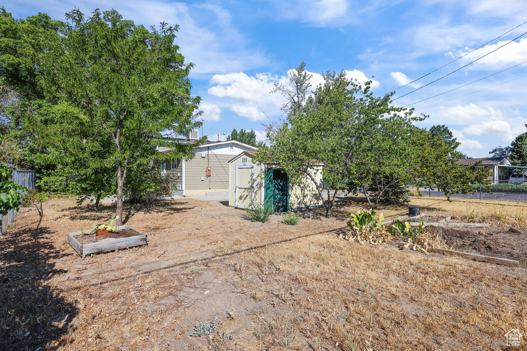 523 W LOYAL DR Murray, UT 84123