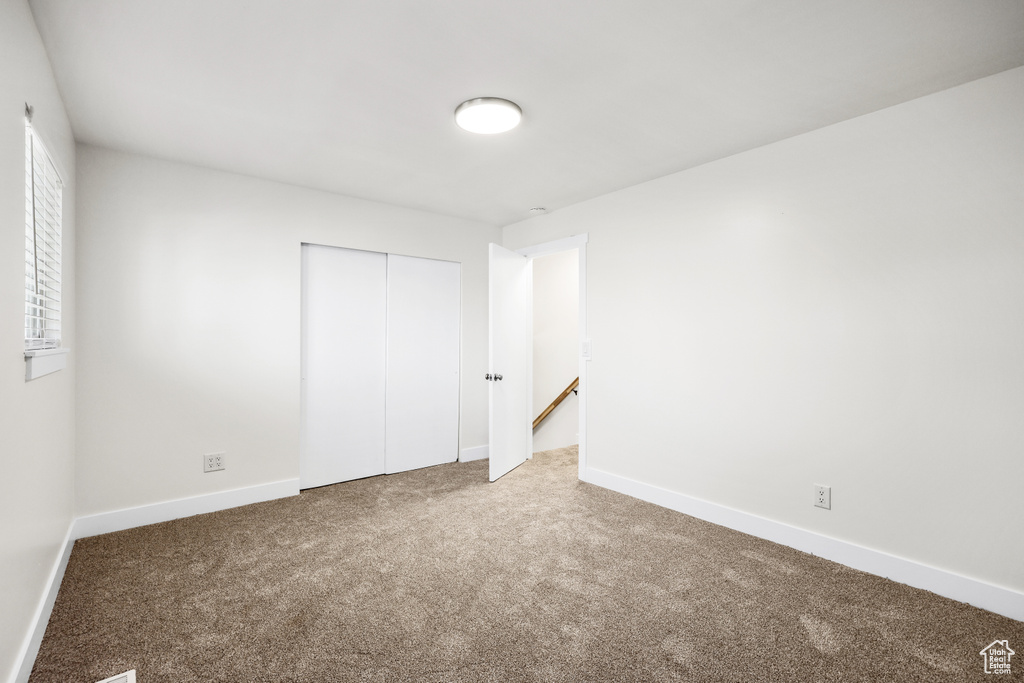 523 W LOYAL DR Murray, UT 84123
