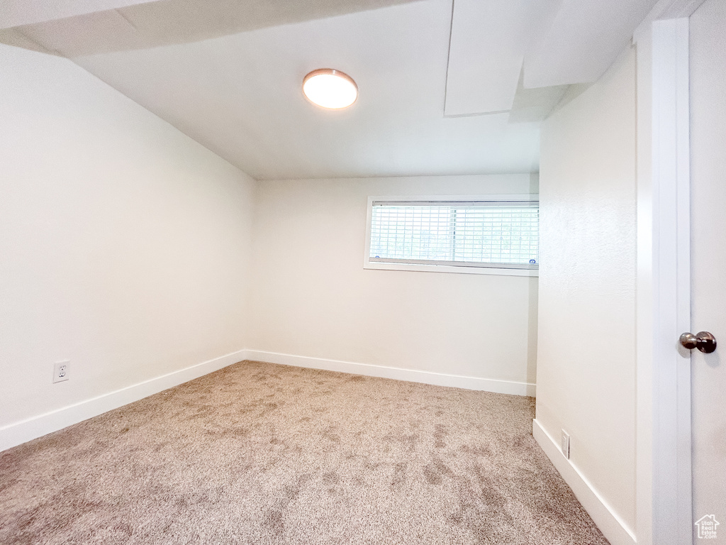 523 W LOYAL DR Murray, UT 84123