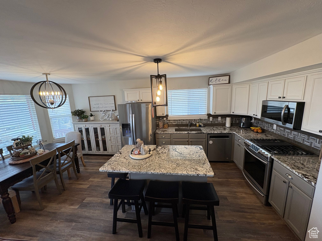 Photo 2 for MLS #2105303 at 840 N Great View Dr