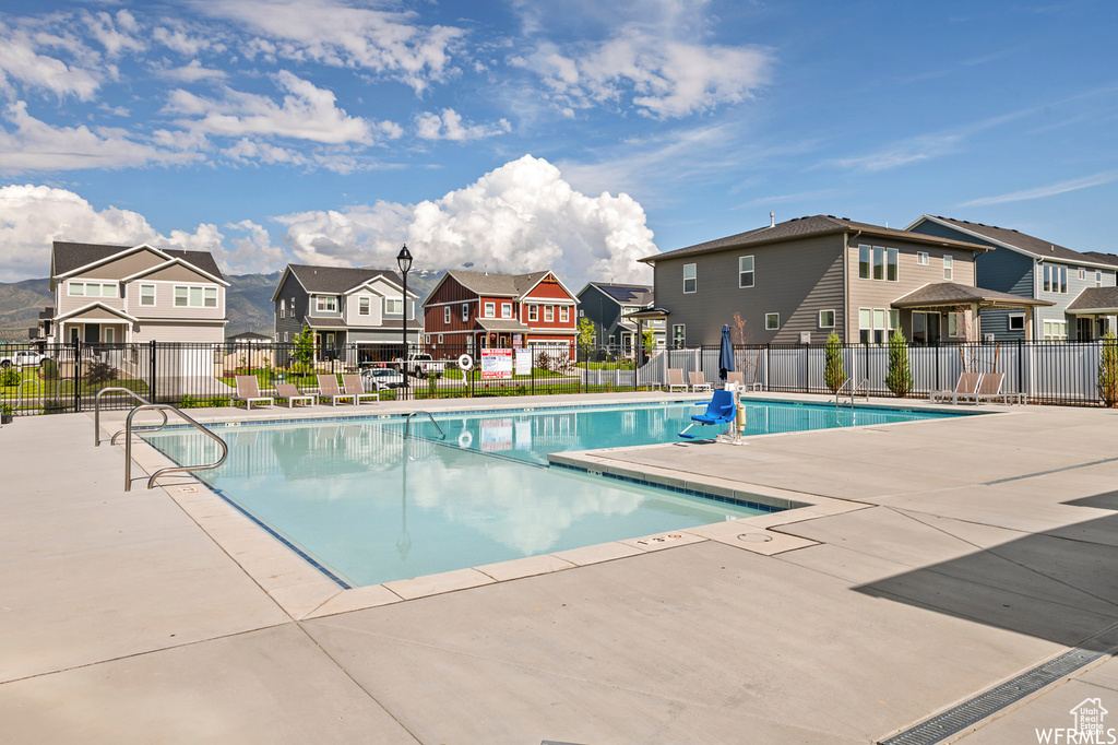 Photo 2 for MLS #2105313 at 683 E Verdant Dr