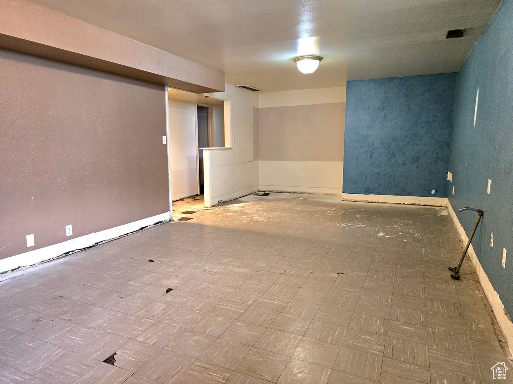 Photo 24 for MLS #2105314 at 271 W Main St