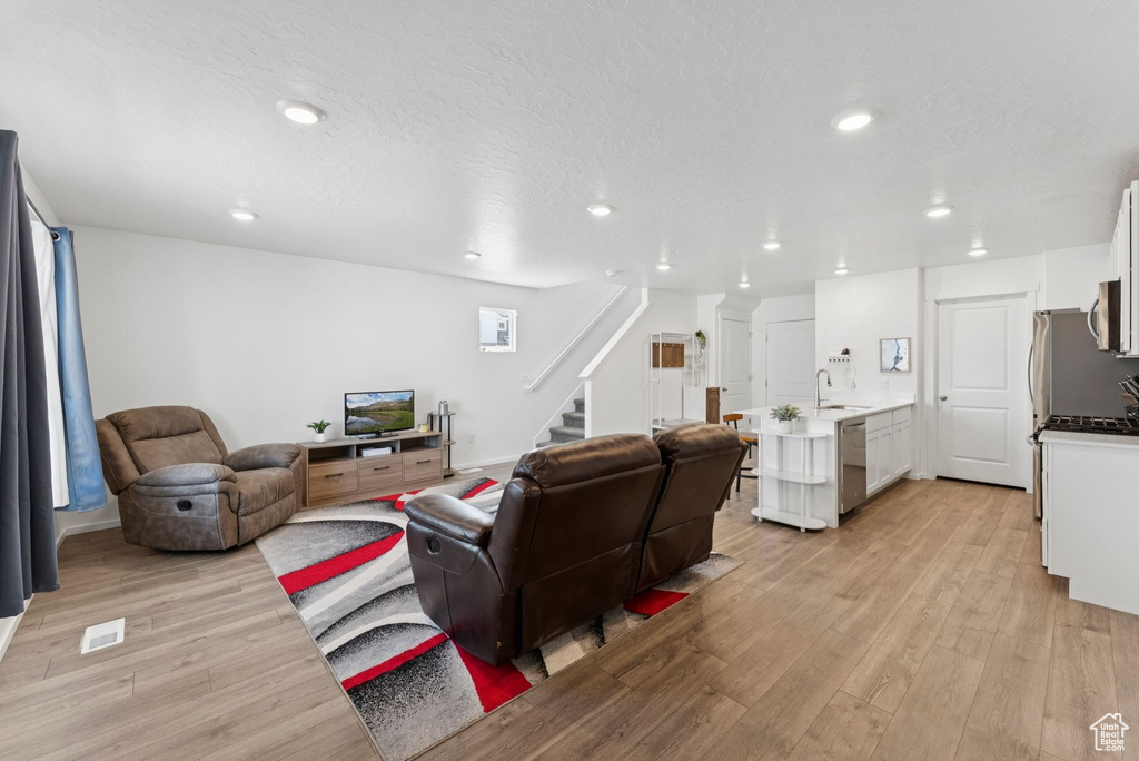 8667 W ADDIE DR Magna, UT 84044