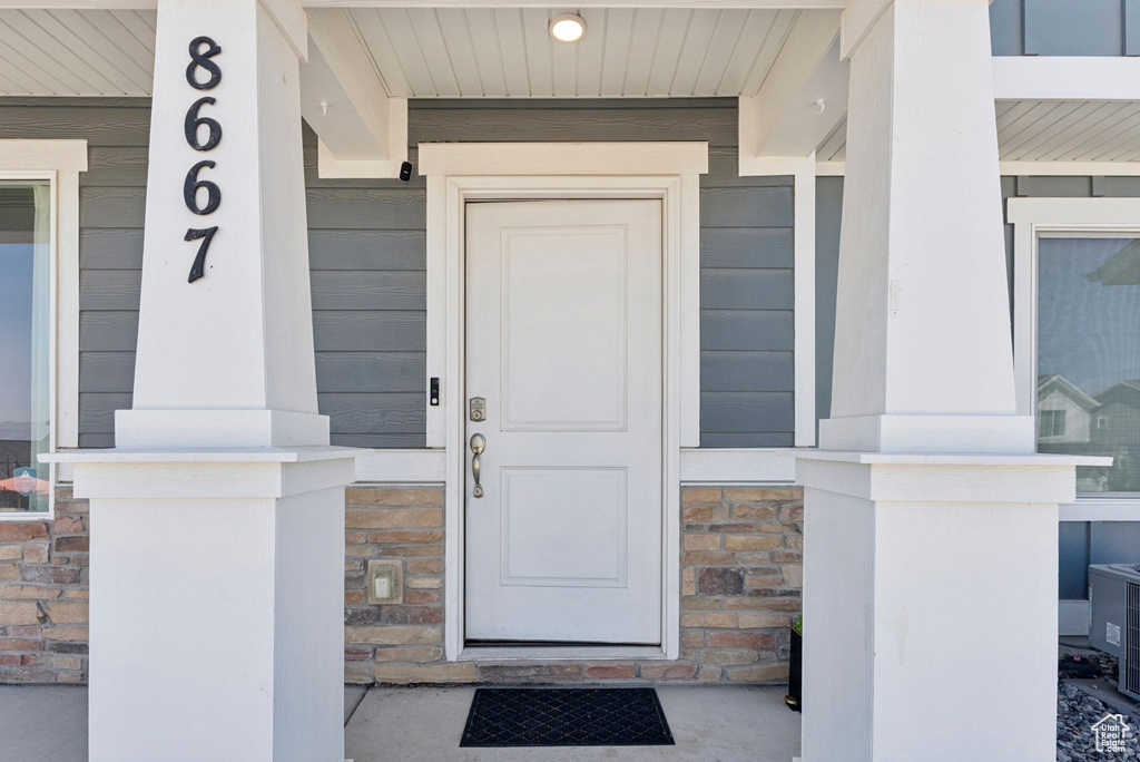 8667 W ADDIE DR Magna, UT 84044