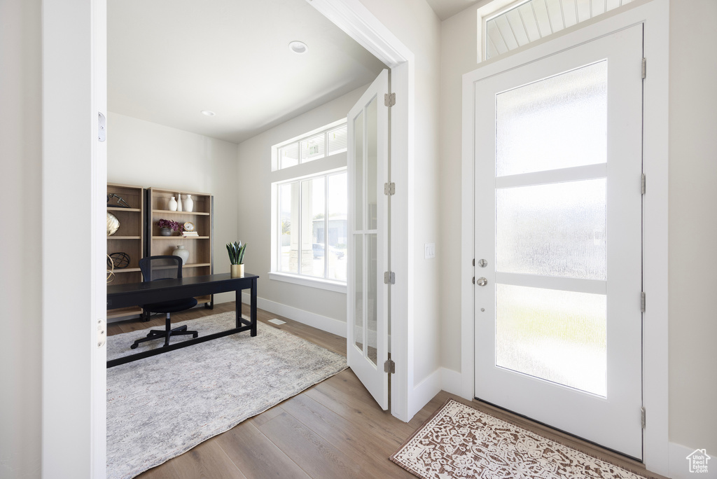 Photo 3 for MLS #2105329 at 633 E Vandalay Ln