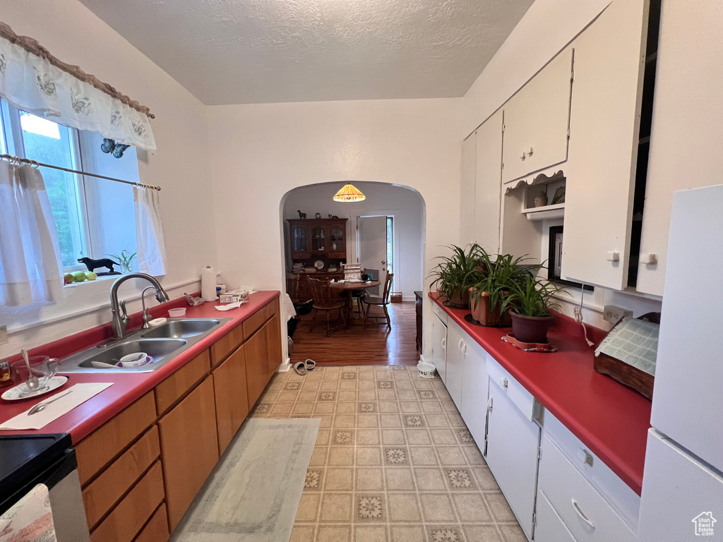 Photo 3 for MLS #2105331 at 350 W Main St