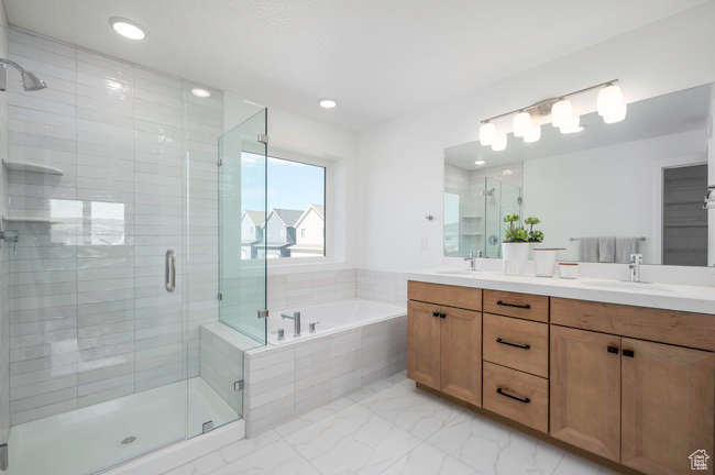 Photo 8 for MLS #2105336 at 909 W Bullion St #11