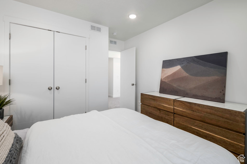 Photo 5 for MLS #2105336 at 909 W Bullion St #11