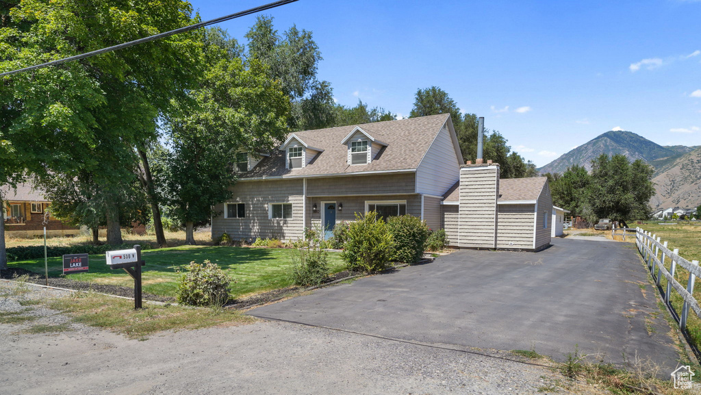Photo 3 for MLS #2105360 at 530 W Maple St