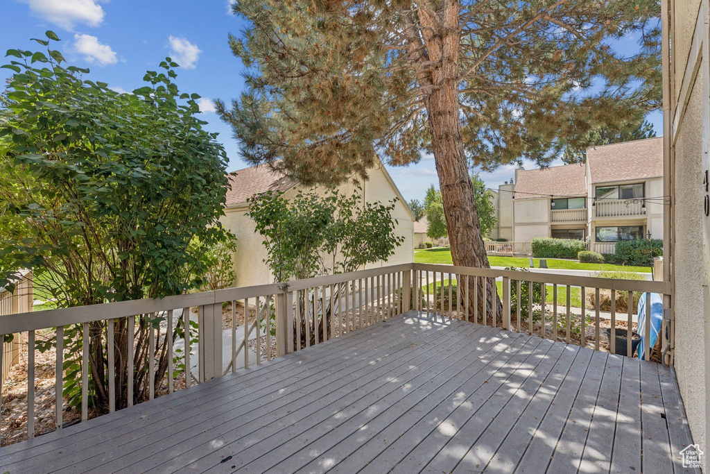 Photo 33 for MLS #2105369 at 40 Spaulding Ct