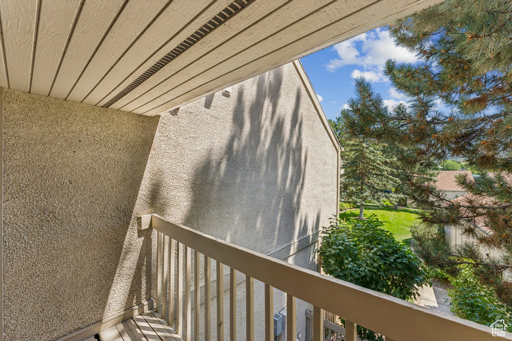 Photo 31 for MLS #2105369 at 40 Spaulding Ct