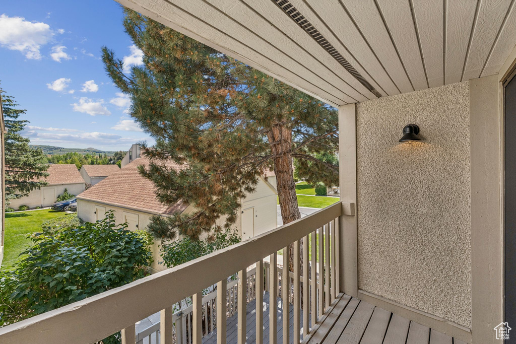 Photo 30 for MLS #2105369 at 40 Spaulding Ct