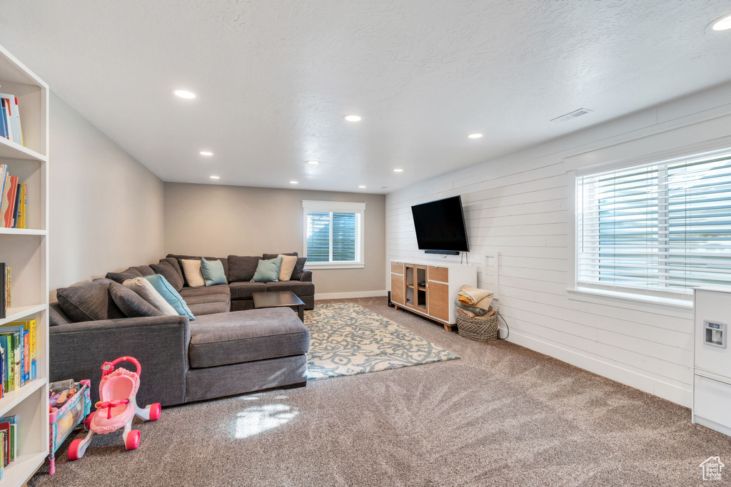 107 N CLARK LN Payson, UT 84651