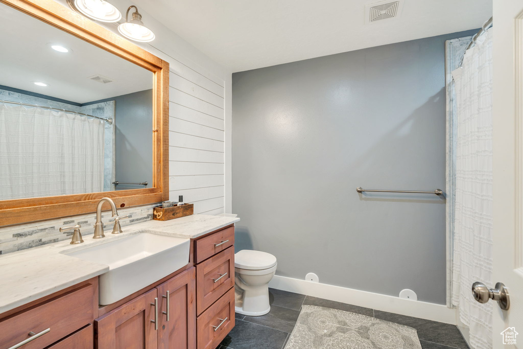 107 N CLARK LN Payson, UT 84651