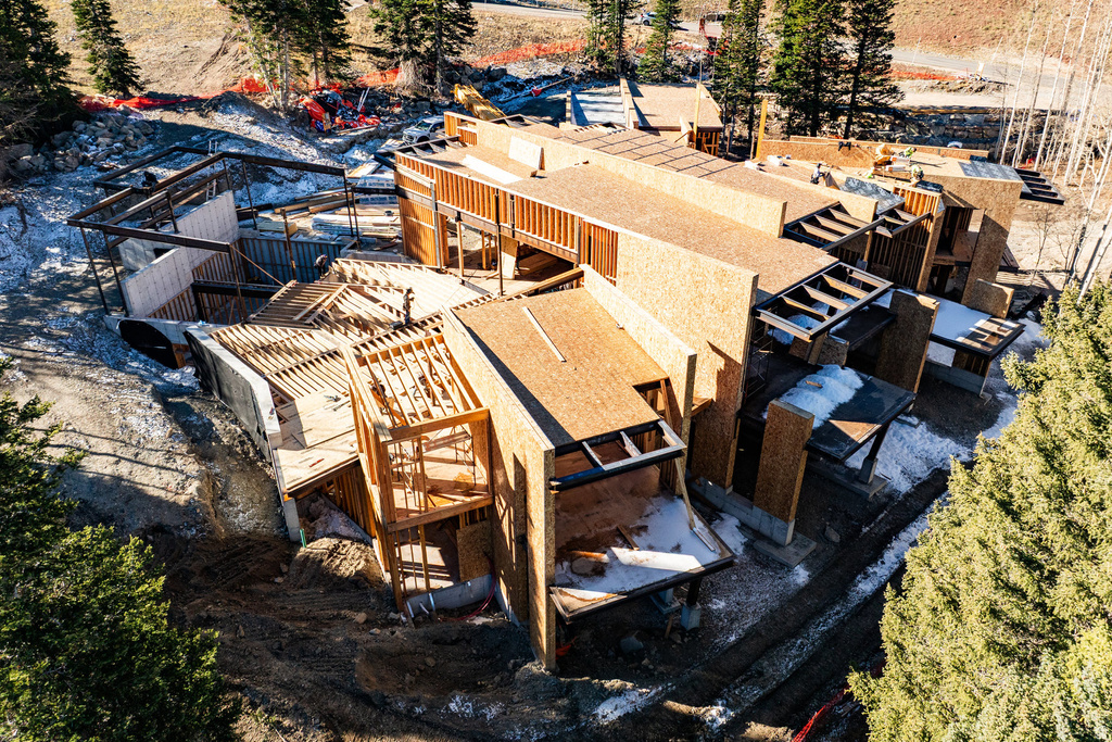 329 WHITE PINE CANYON RD Park City, UT 84060