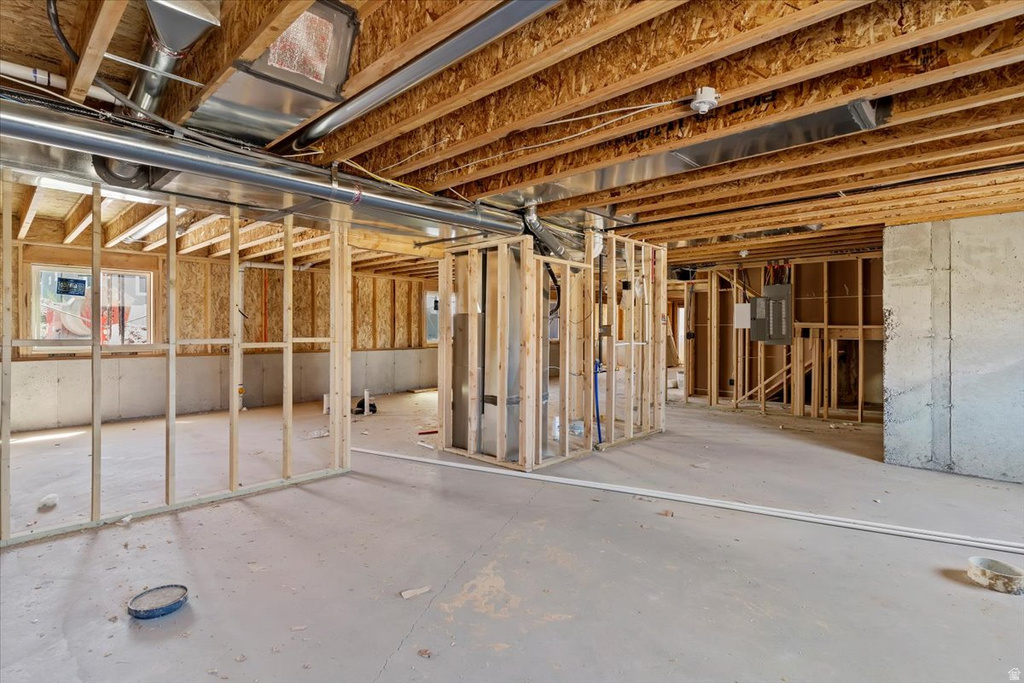 2519 W 2950 N Farr West, UT 84404