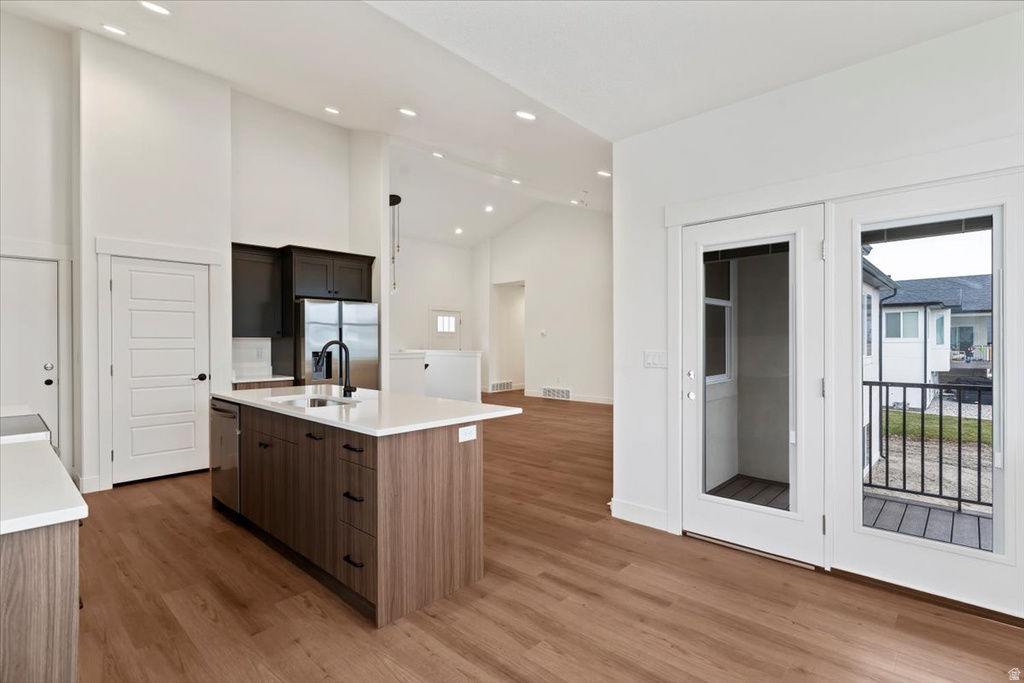 2519 W 2950 N Farr West, UT 84404