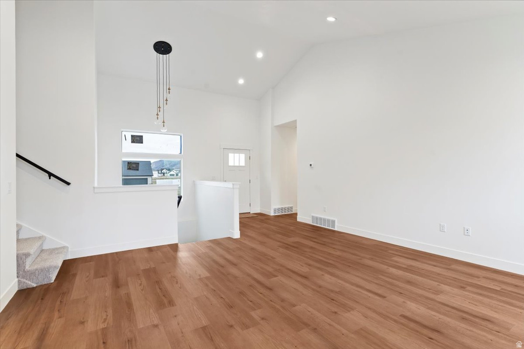 2519 W 2950 N Farr West, UT 84404