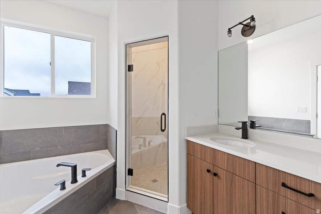 2519 W 2950 N Farr West, UT 84404