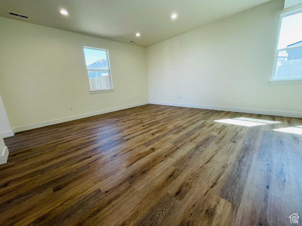 Photo 9 for MLS #2105438 at 845 S Greenway Dr