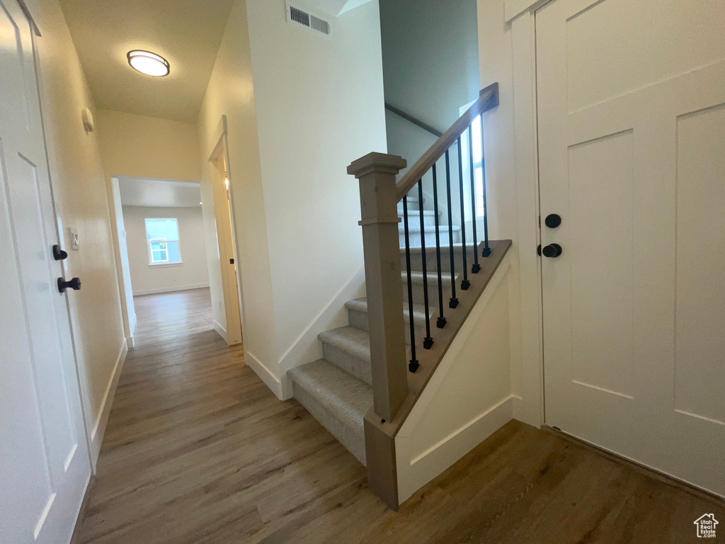 Photo 13 for MLS #2105438 at 845 S Greenway Dr