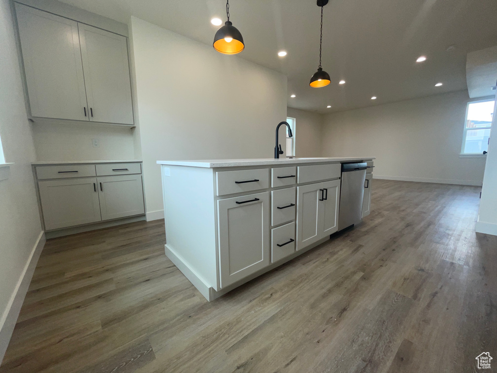 Photo 6 for MLS #2105438 at 845 S Greenway Dr