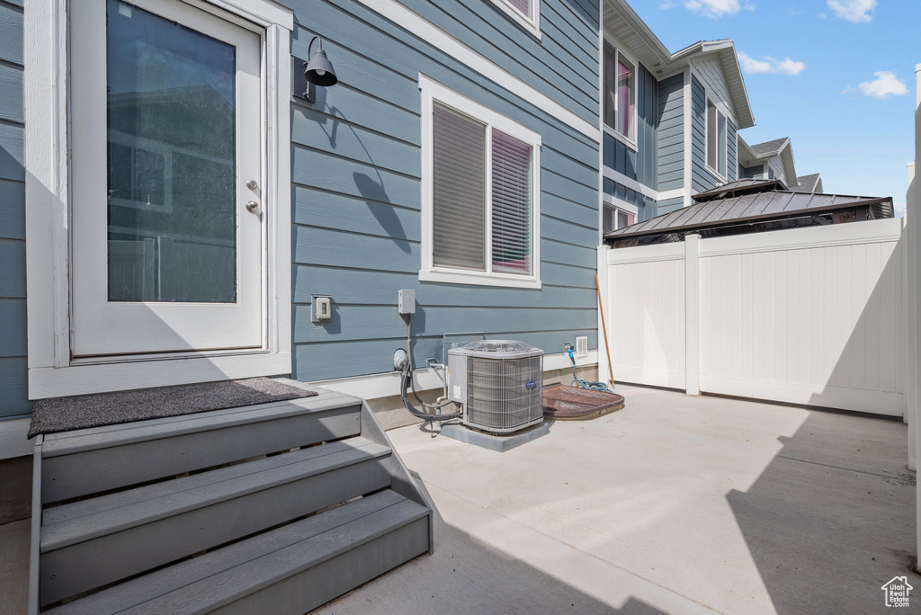 1828 E EAGLE VIEW LN Eagle Mountain, UT 84005