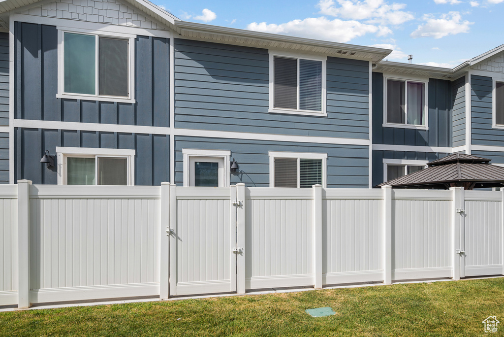 1828 E EAGLE VIEW LN Eagle Mountain, UT 84005