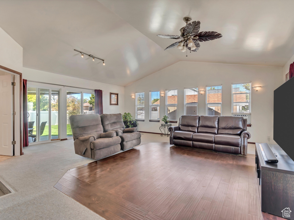 Photo 8 for MLS #2105471 at 1360 W Quail Ridge Cir