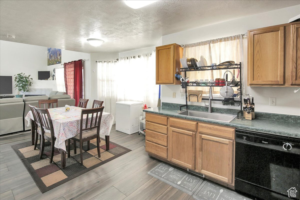1306 S UTAH ST Salt Lake City, UT 84104