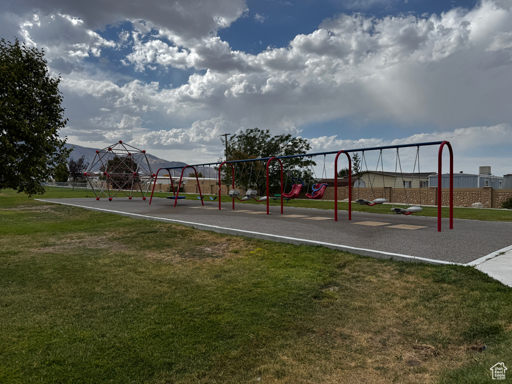 Photo 33 for MLS #2105485 at 500 W Clark St