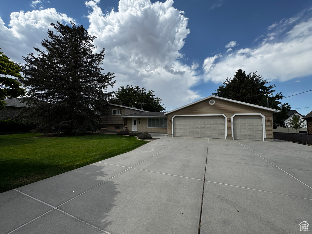 Photo 3 for MLS #2105485 at 500 W Clark St