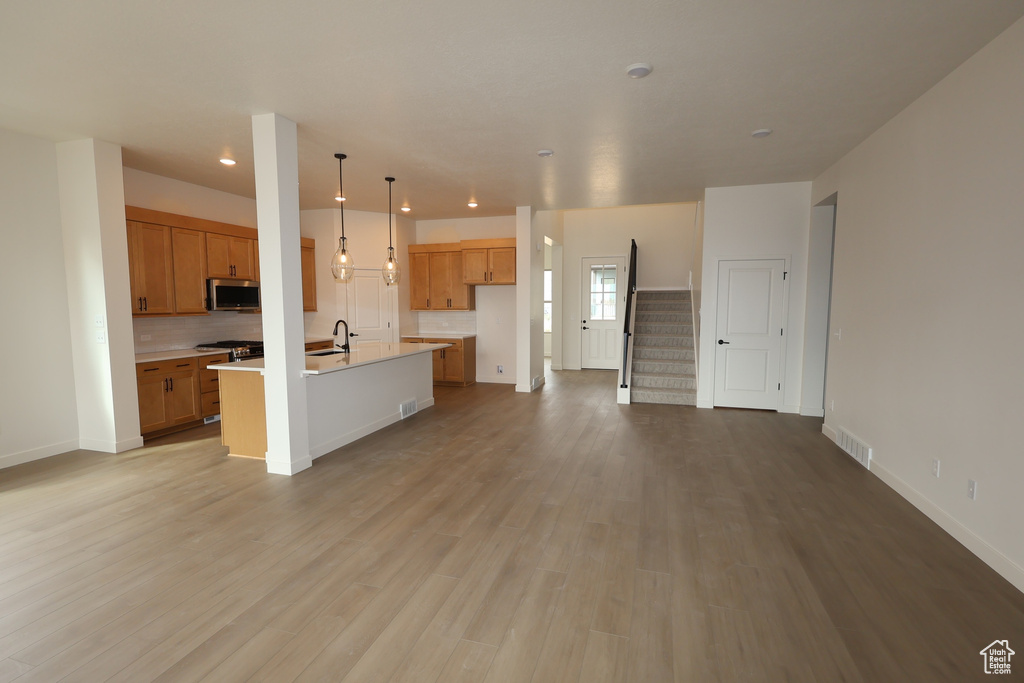 7184 S SAGE RUN RD West Jordan, UT 84081