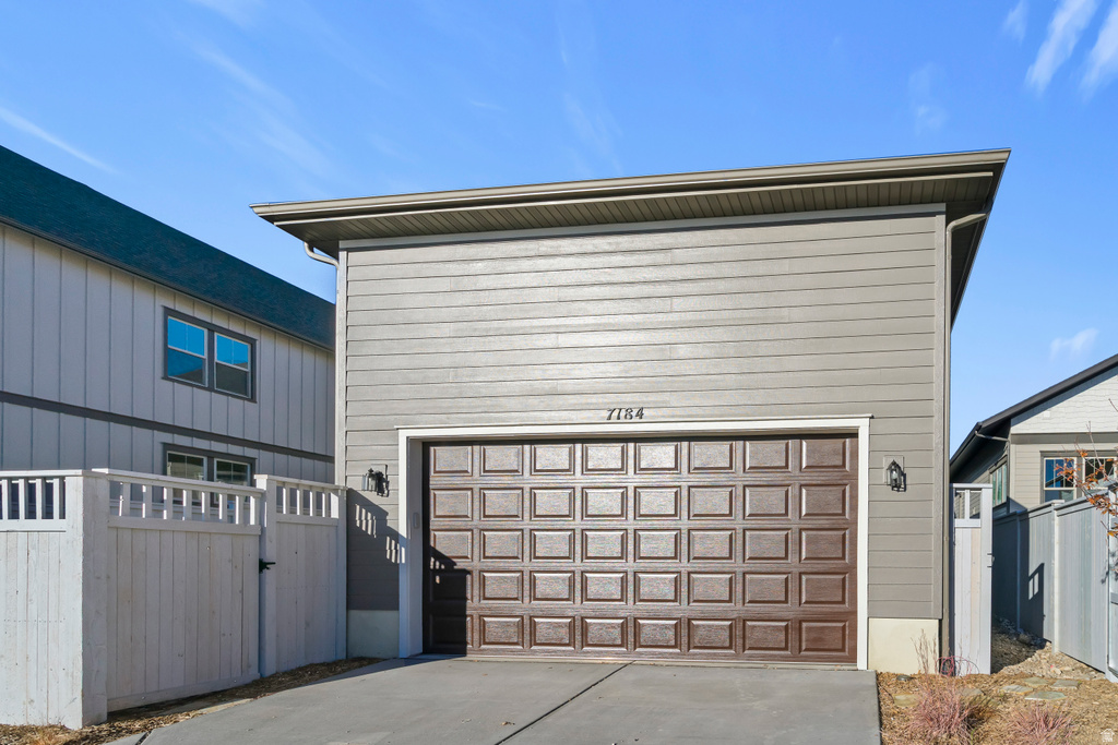 7184 S SAGE RUN RD West Jordan, UT 84081