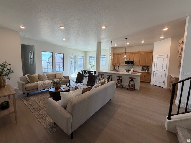 7184 S SAGE RUN RD West Jordan, UT 84081