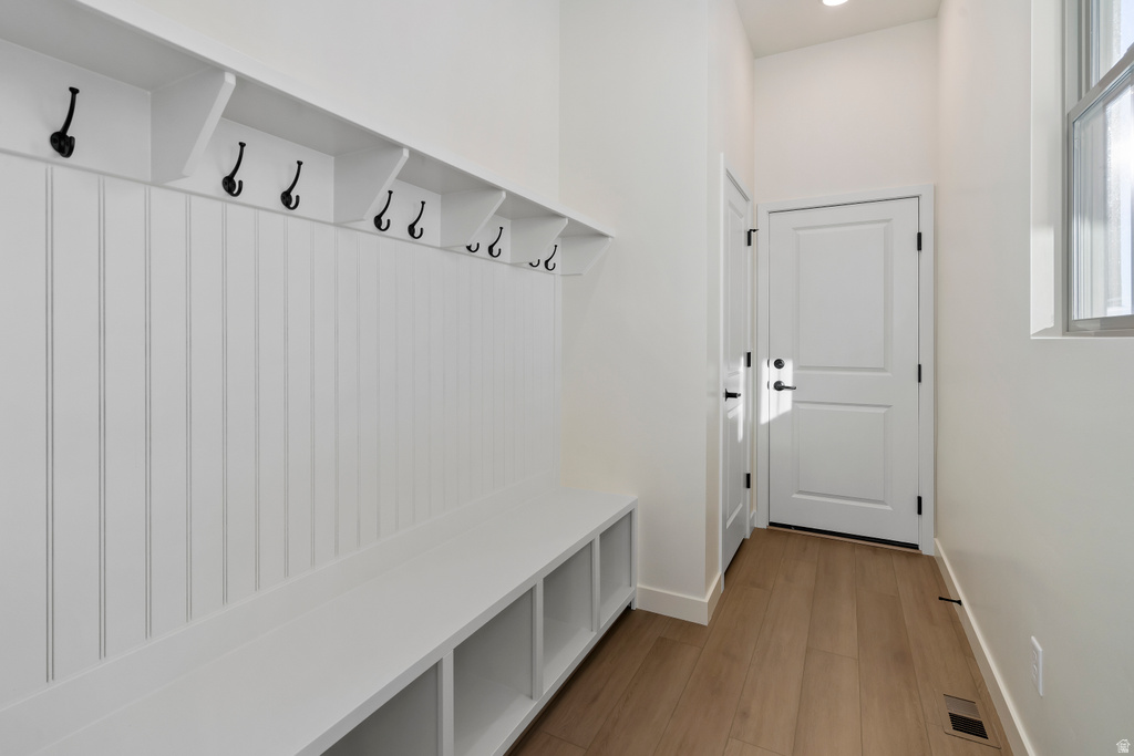 7184 S SAGE RUN RD West Jordan, UT 84081