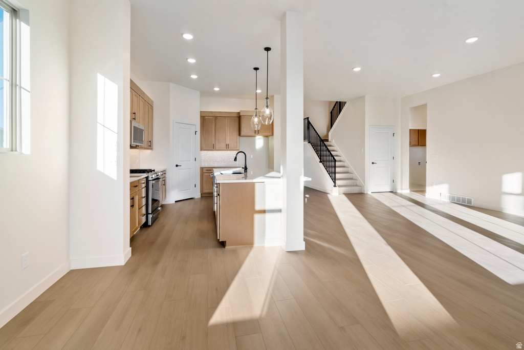 7184 S SAGE RUN RD West Jordan, UT 84081