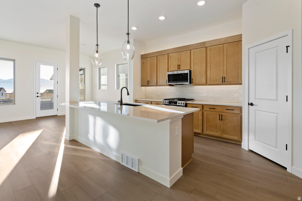 7184 S SAGE RUN RD West Jordan, UT 84081