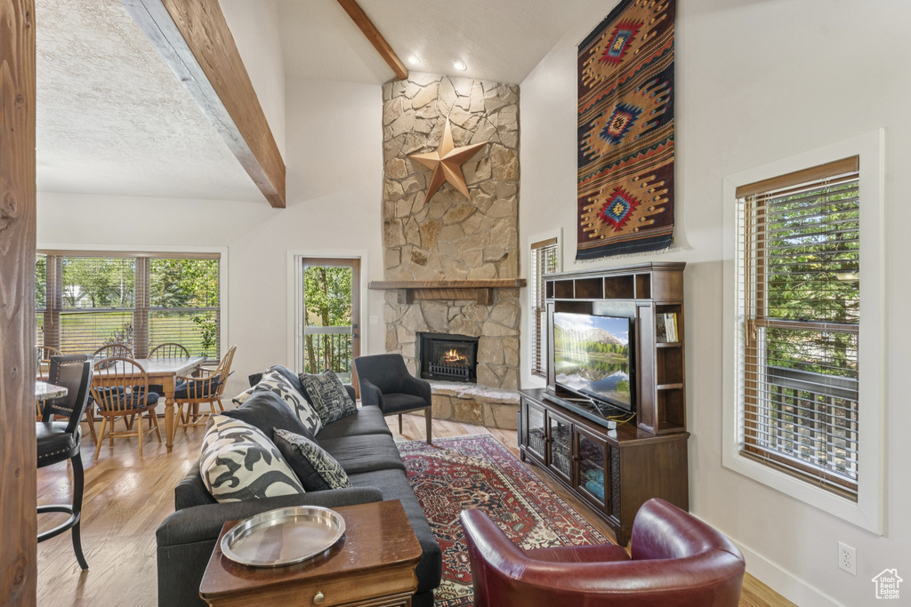 Photo 11 for MLS #2105577 at 1945 Paddington Dr