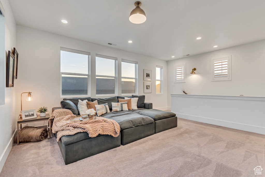 Photo 21 for MLS #2105588 at 1701 W Oakridge Cir