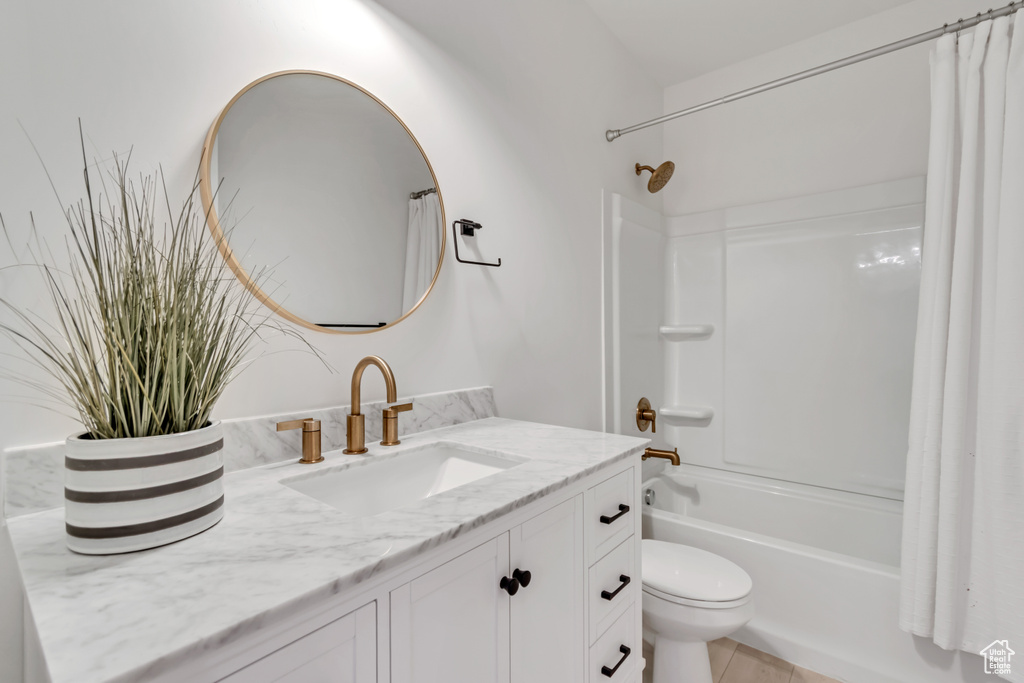 Photo 40 for MLS #2105588 at 1701 W Oakridge Cir