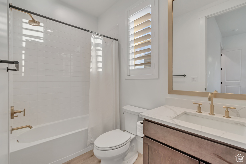 Photo 37 for MLS #2105588 at 1701 W Oakridge Cir