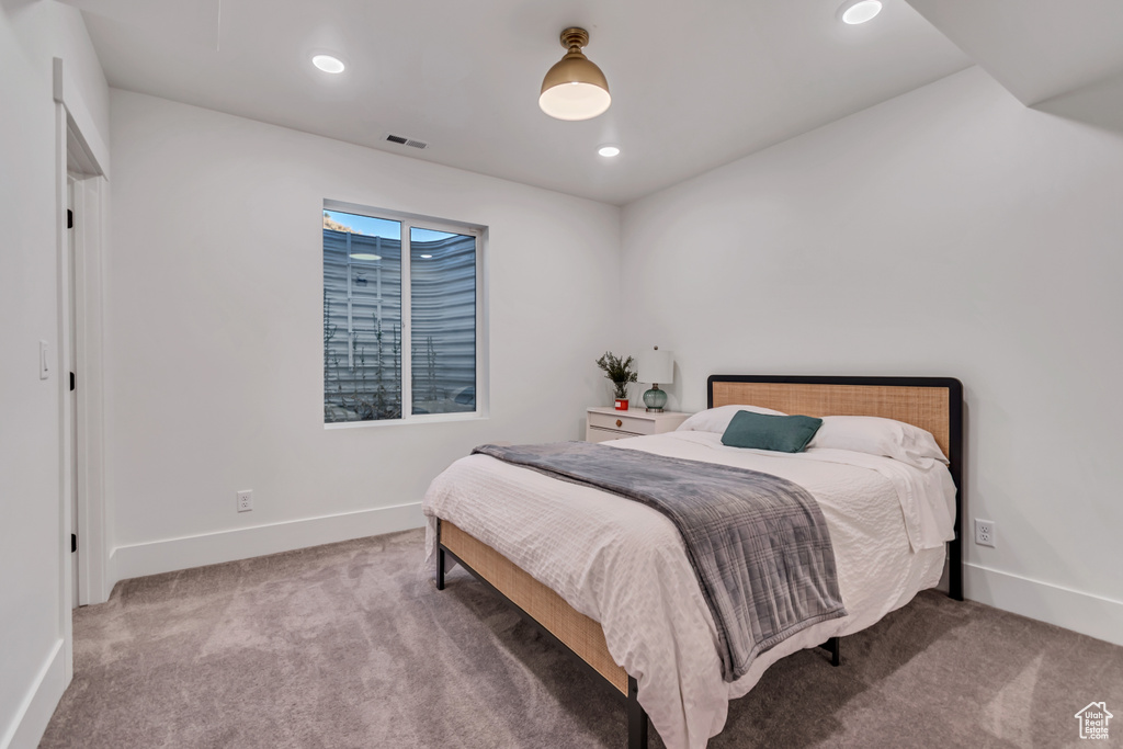 Photo 38 for MLS #2105588 at 1701 W Oakridge Cir