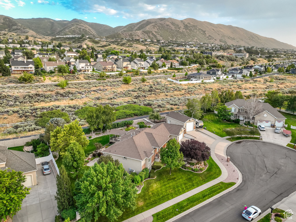 758 E POINT HILLS CV Draper, UT 84020