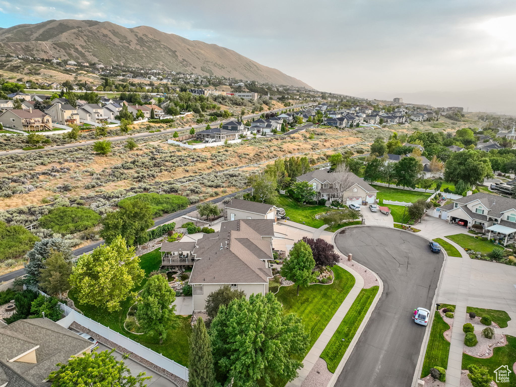 758 E POINT HILLS CV Draper, UT 84020
