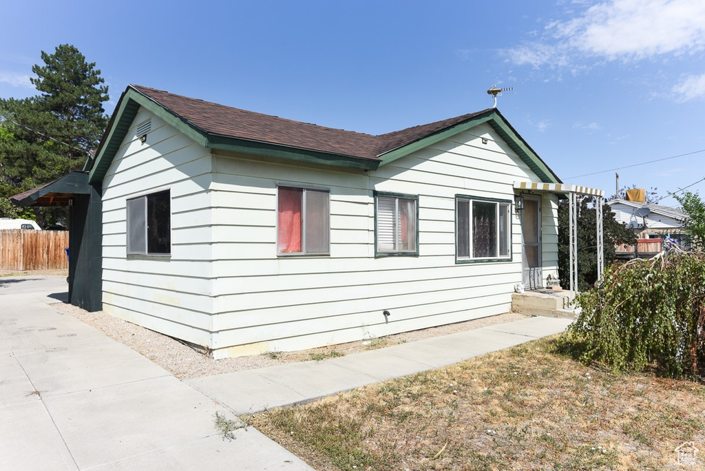 Photo 7 for MLS #2105593 at 54 S Hale St