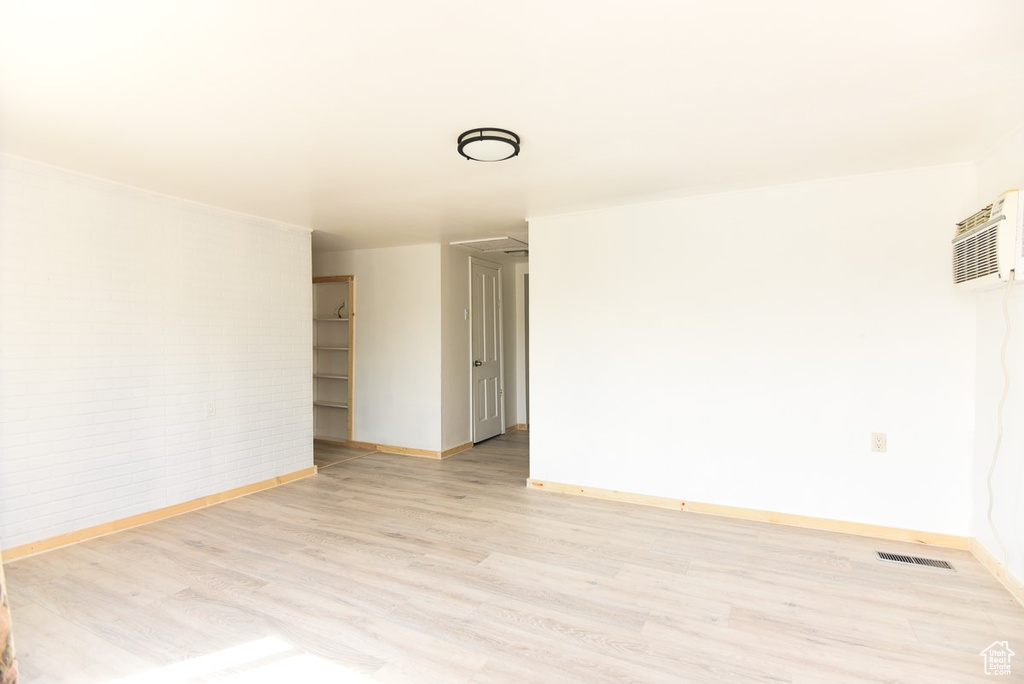 Photo 12 for MLS #2105593 at 54 S Hale St