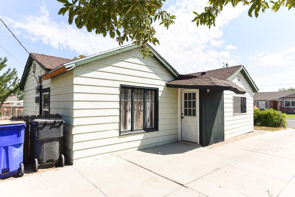 Photo 31 for MLS #2105593 at 54 S Hale St