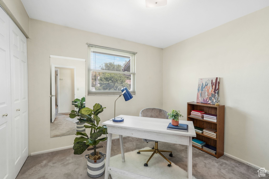 174 WILSON RD North Salt Lake, UT 84054