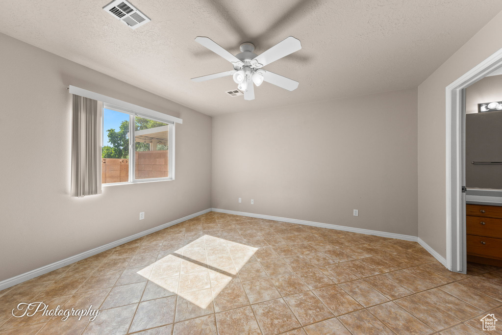Photo 11 for MLS #2105606 at 2056 E Middleton Dr #9